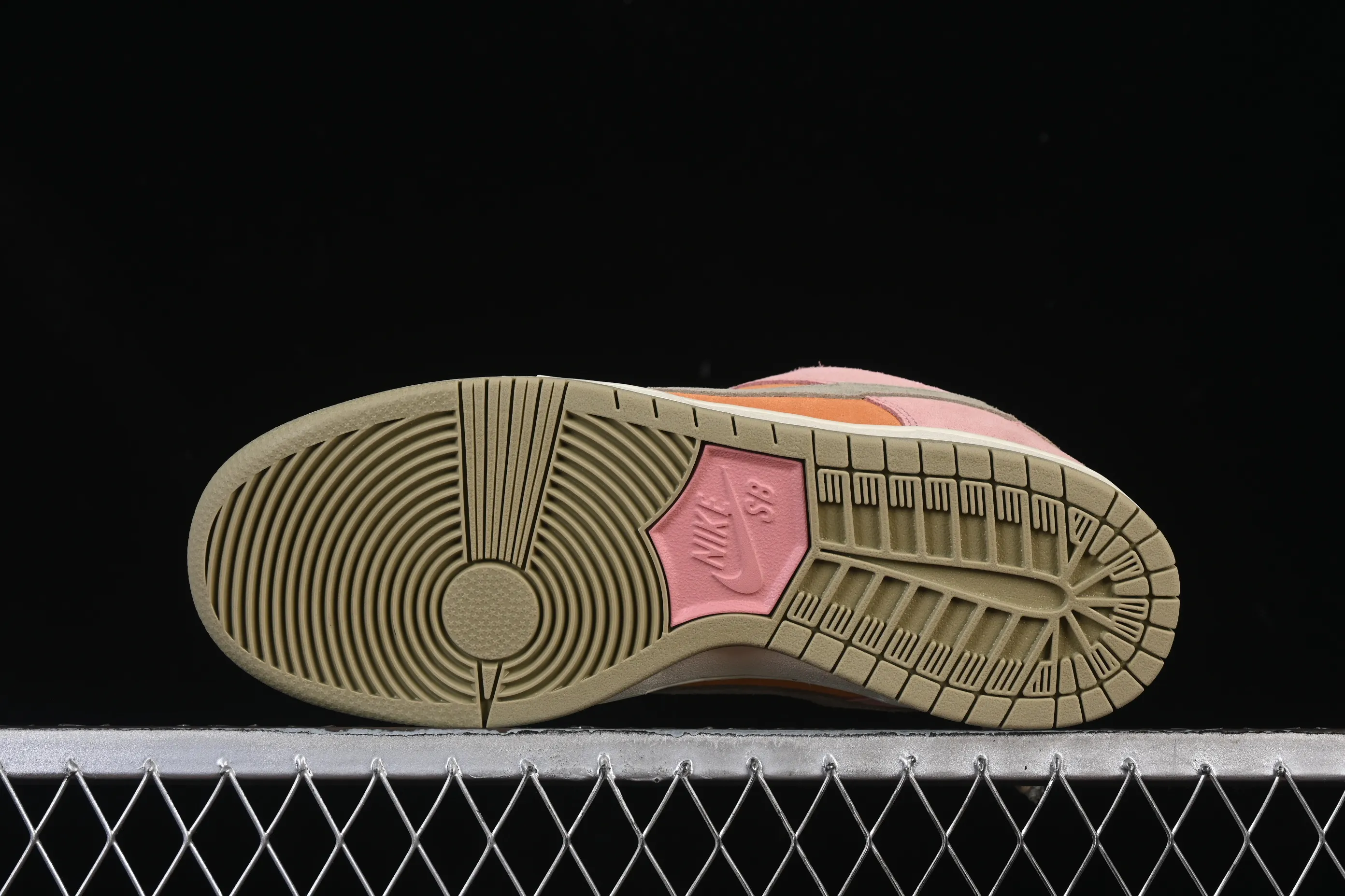 All Categories Nk SB Dunk Series Nk SB Dunk Low Low-top sneakers Nike SB Dunk Low "Red Stardust" Stardust powder Low-top casual sneakers HJ4135-600